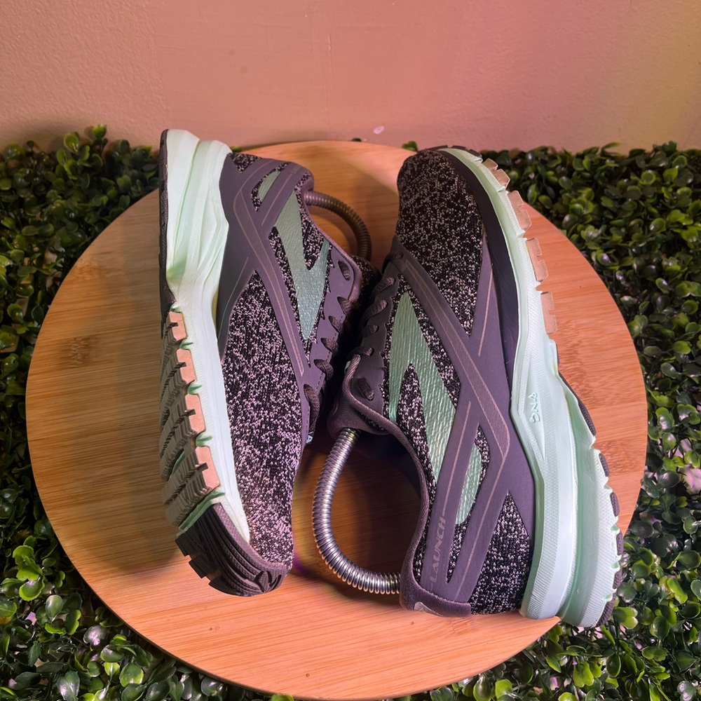 🔥 BROOKS LAUNCH 4 LIGHT BLUE SILVER WOMENS ATHLETIC RUNNING SHOES SIZE 7 MED. B - Picture 6 of 9